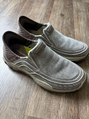 MEN'S SKECHERS SLIP-IN CASUAL SHOES